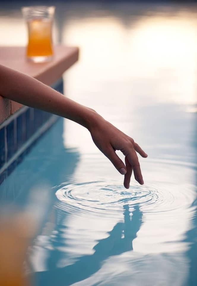 Pool ripple lifestyle detail